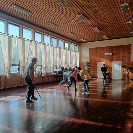 Отель Vikedal Relax Center Экстерьер фото